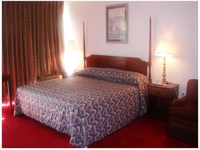 Red Carpet Inn Jesup Phòng bức ảnh
